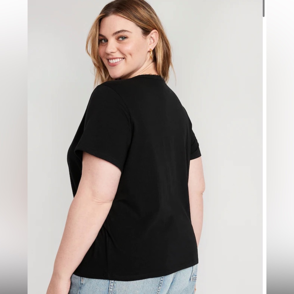 Old Navy EveryWear Black V-Neck T-Shirt - Picture 4 of 8